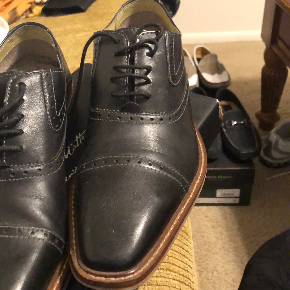 Men’s dress shoes